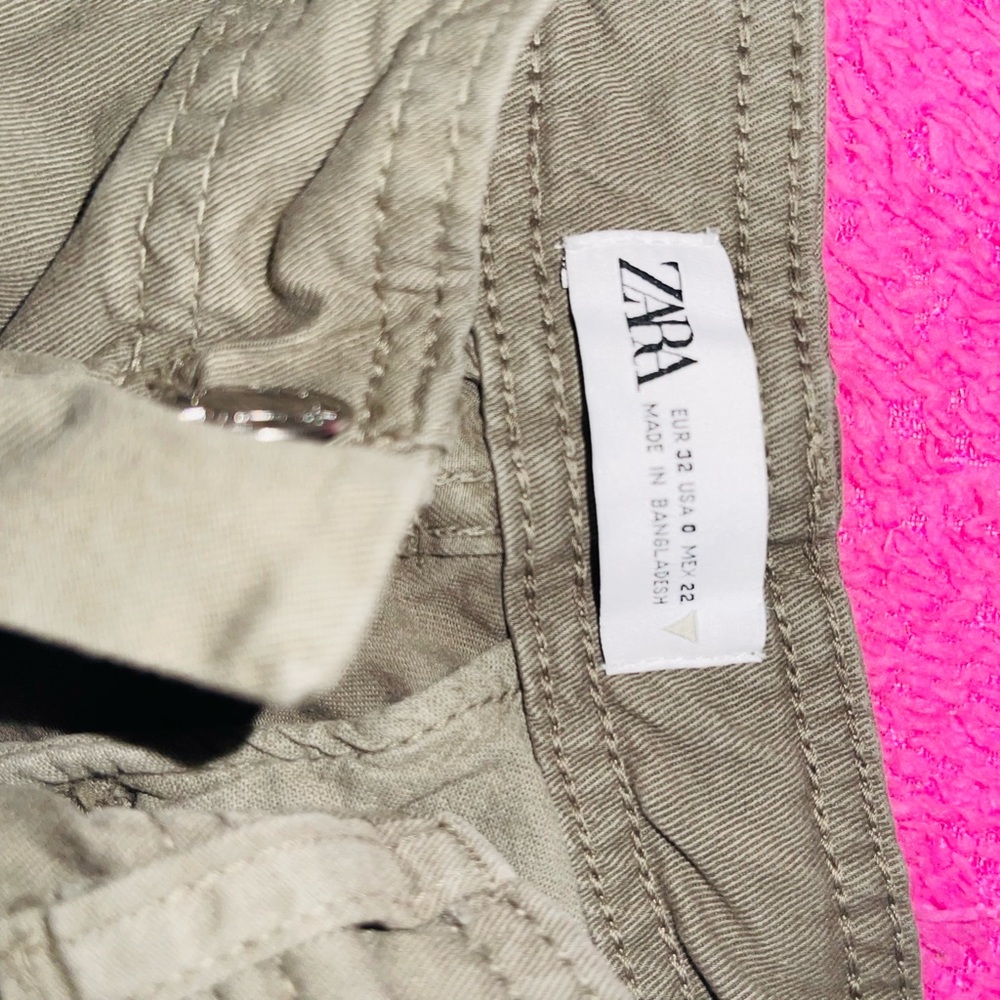 Zara Cargos